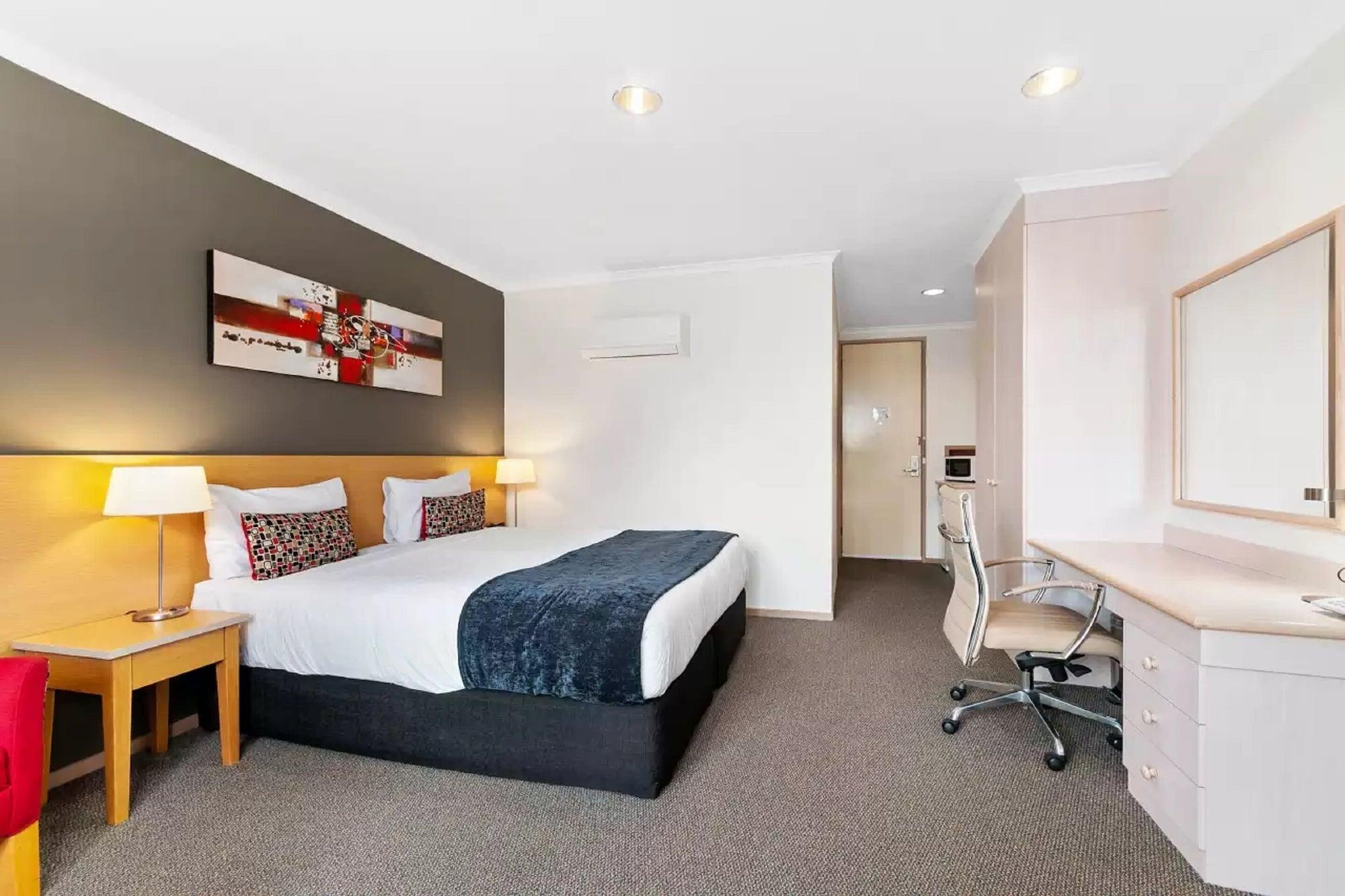 Quality Inn & Suites Traralgon Bagian luar foto