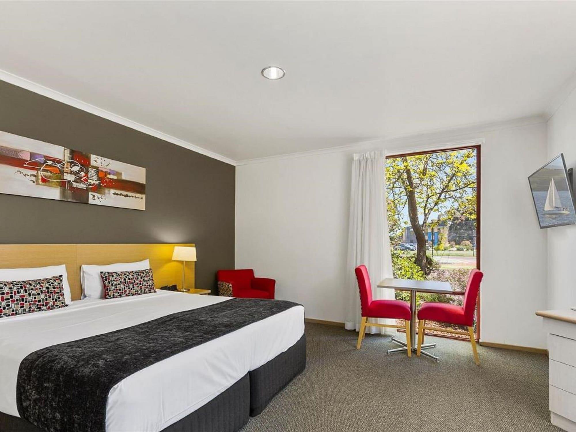 Quality Inn & Suites Traralgon Bagian luar foto