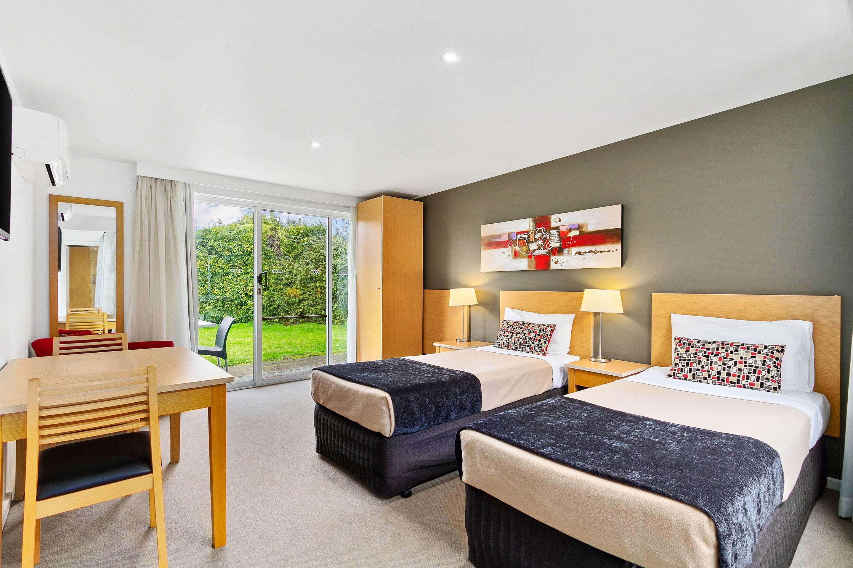 Quality Inn & Suites Traralgon Bagian luar foto