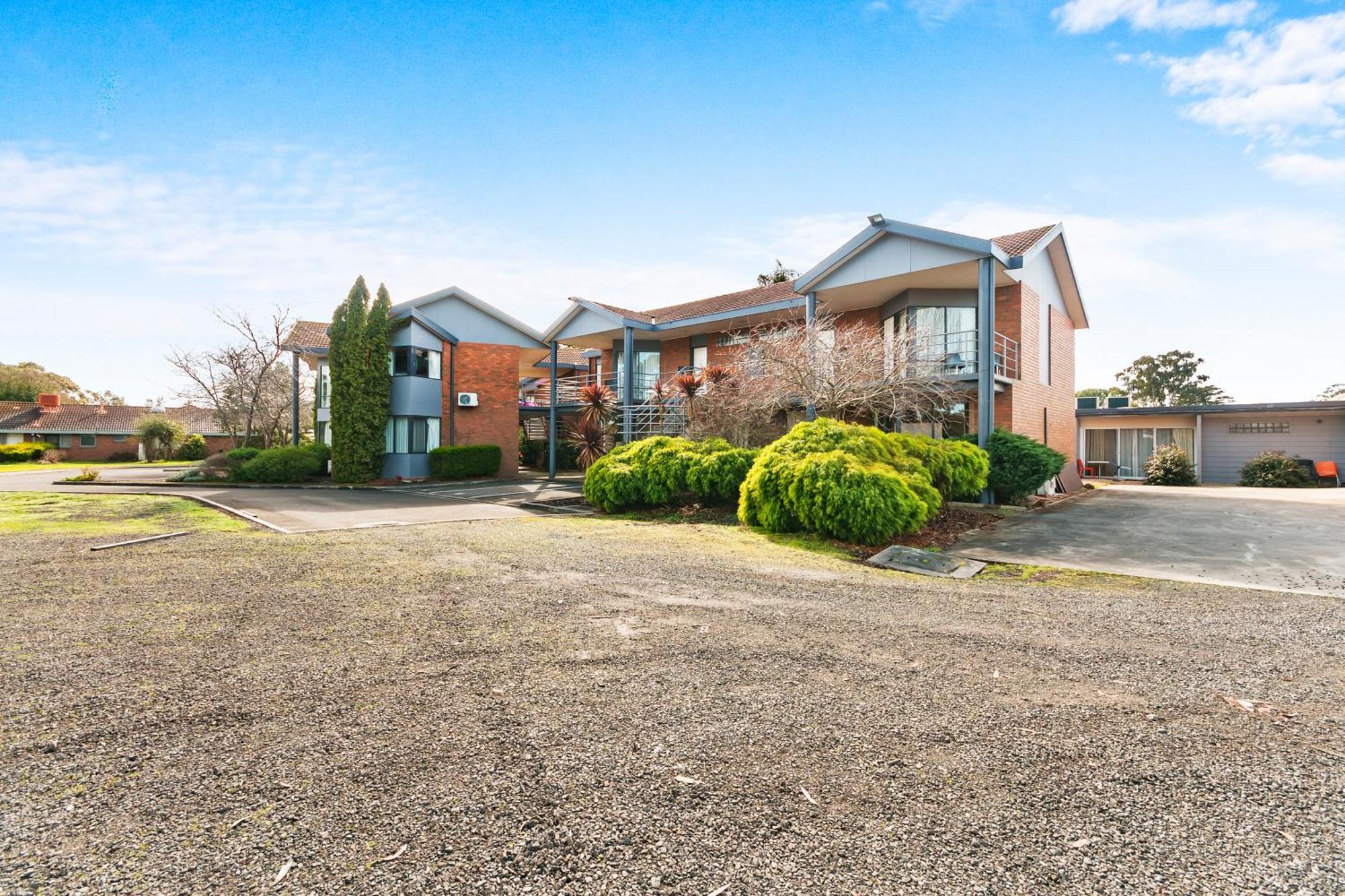 Quality Inn & Suites Traralgon Bagian luar foto
