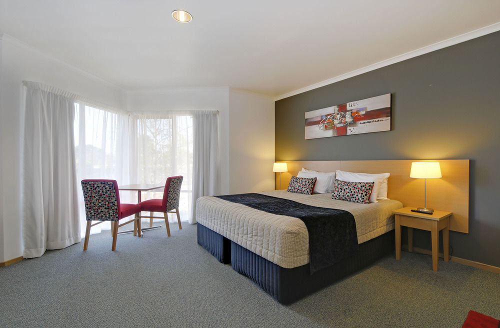 Quality Inn & Suites Traralgon Bagian luar foto