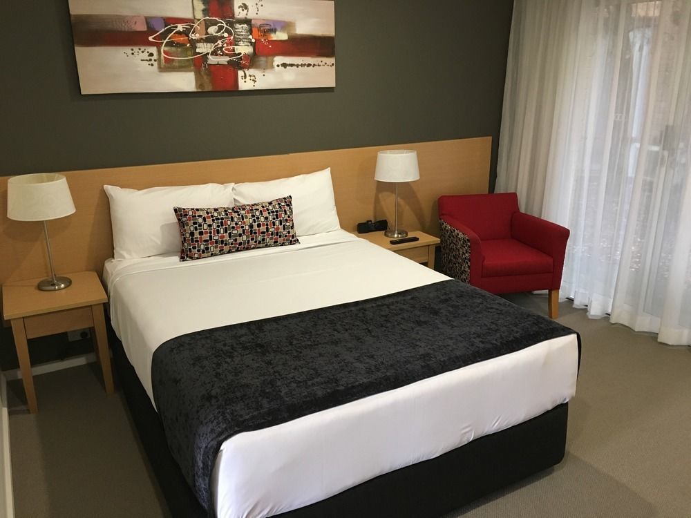 Quality Inn & Suites Traralgon Bagian luar foto