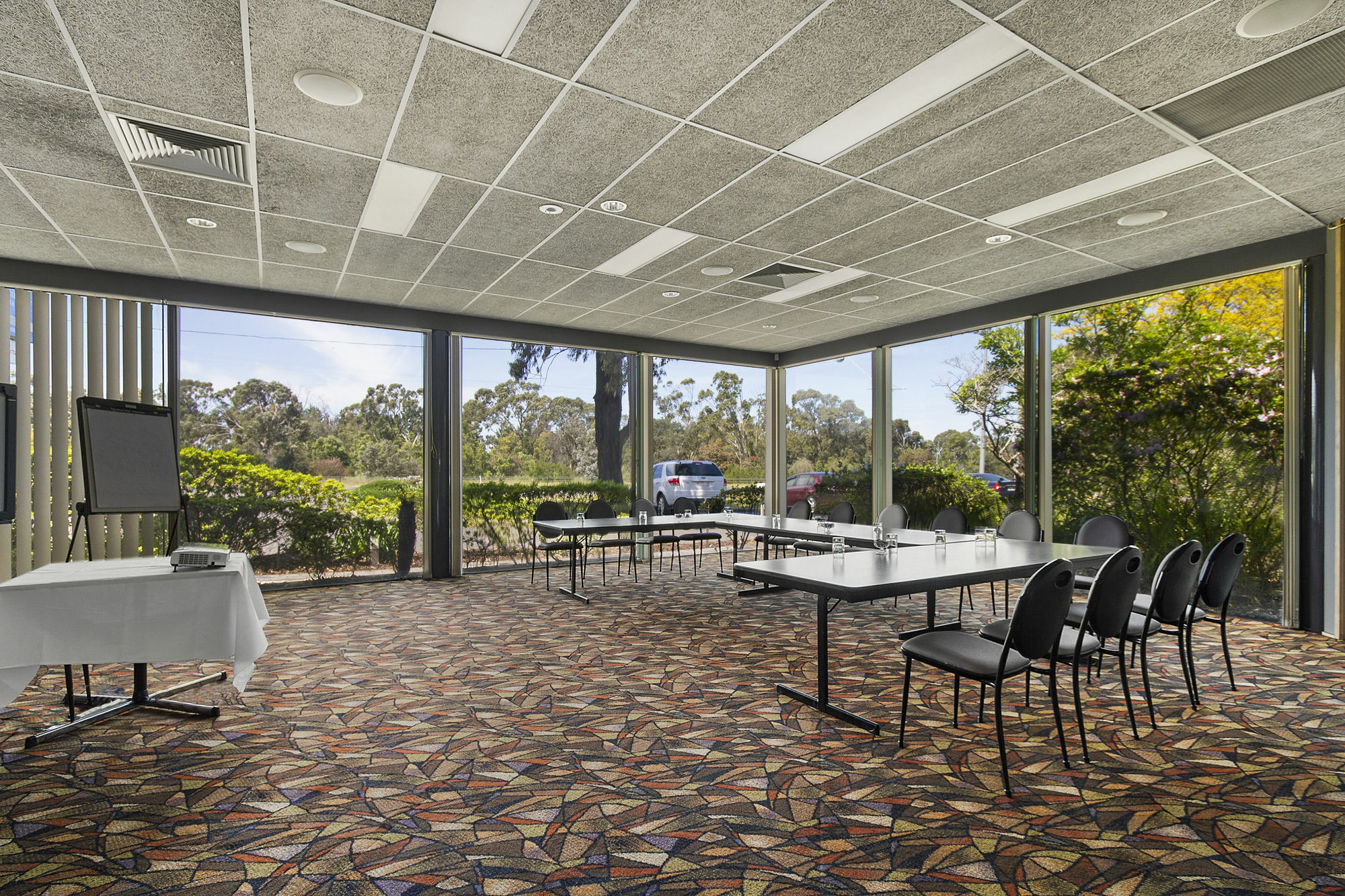 Quality Inn & Suites Traralgon Bagian luar foto