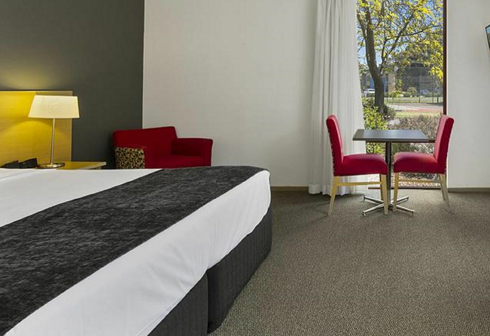 Quality Inn & Suites Traralgon Bagian luar foto