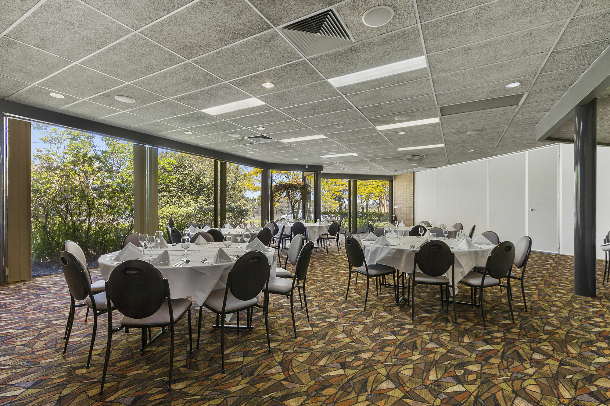 Quality Inn & Suites Traralgon Bagian luar foto
