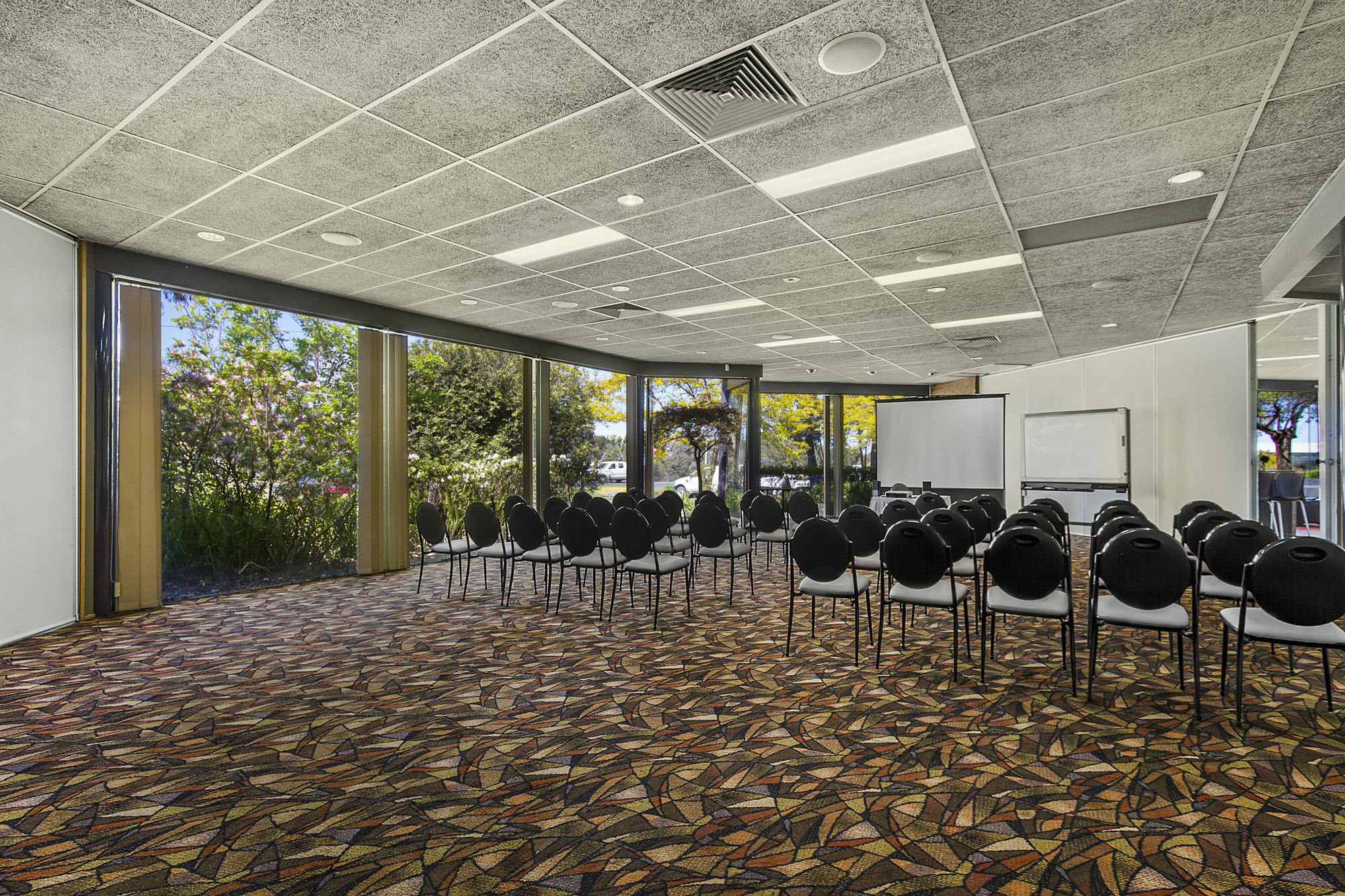 Quality Inn & Suites Traralgon Bagian luar foto