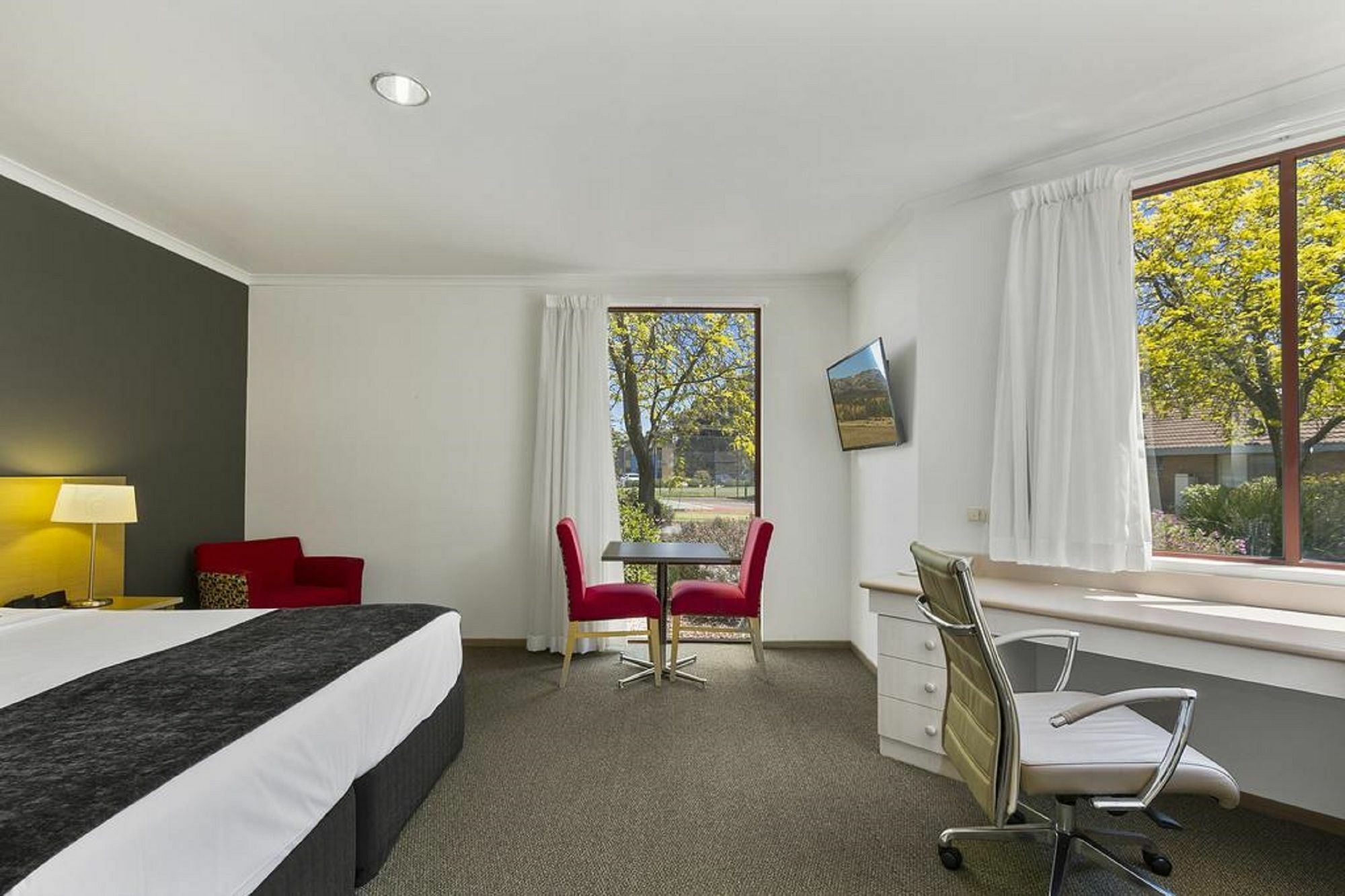 Quality Inn & Suites Traralgon Bagian luar foto